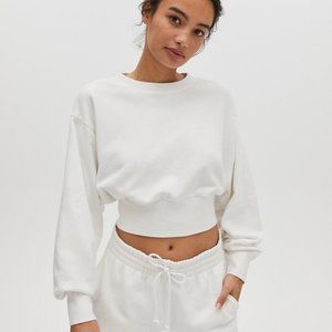 Aritzia TNA Airy Fleece Perfect Shrunken Sweatshirt in BLACK size XXS